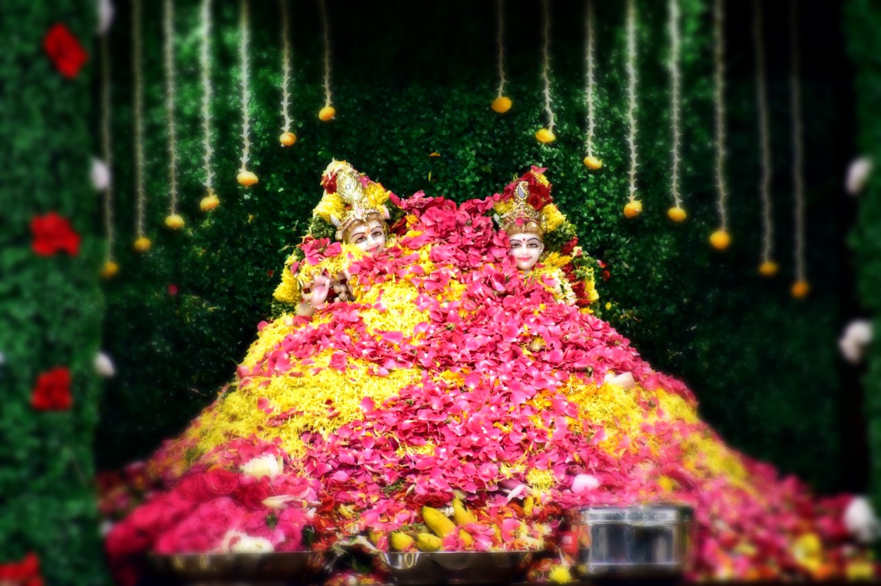 Pushpa Seva – Offering of Flowers